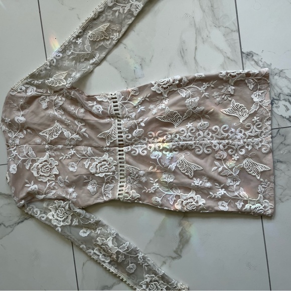GORGEOUS LACE SHEER MISSGUIDED DRESS - Picture 9 of 10